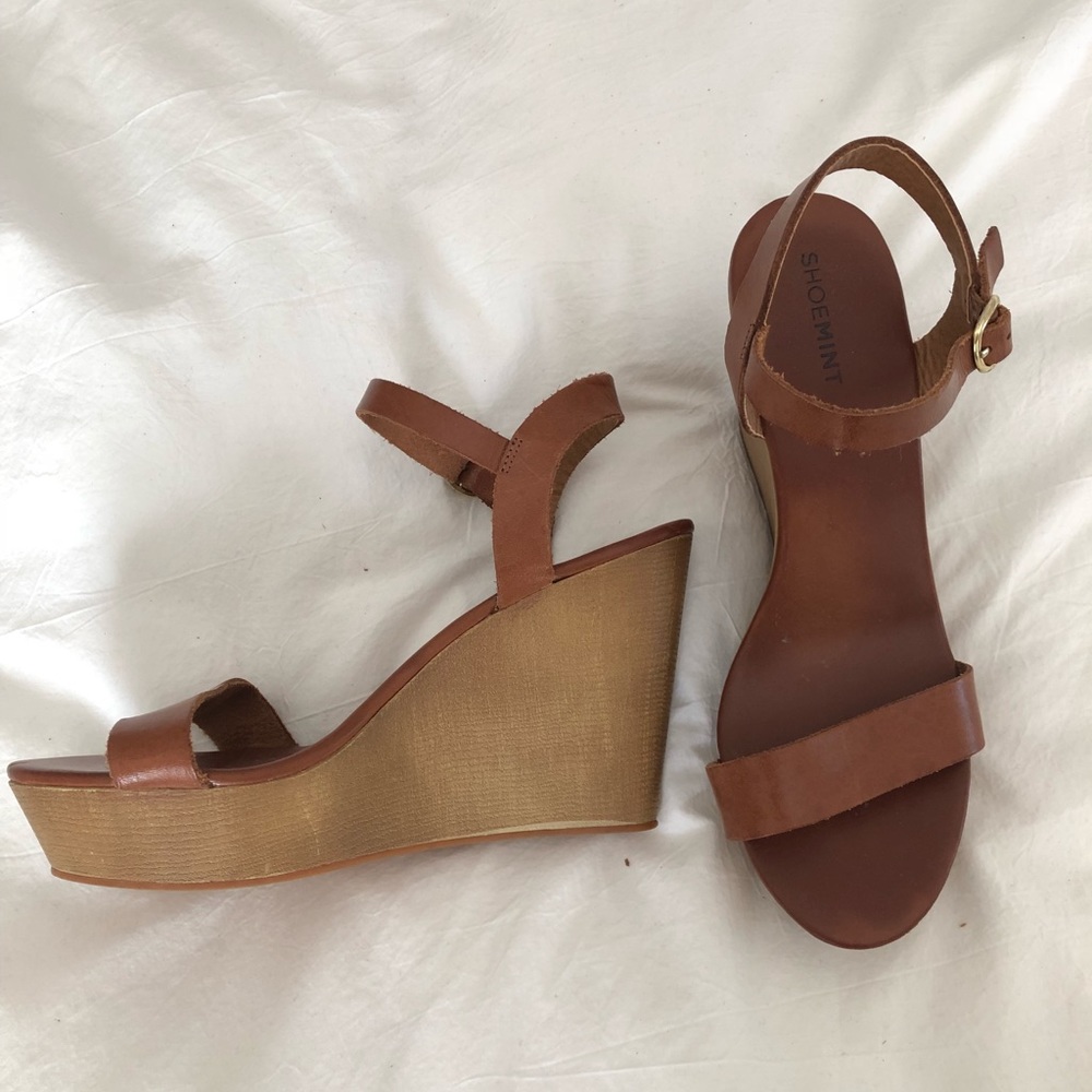 Tan leather platform sandals